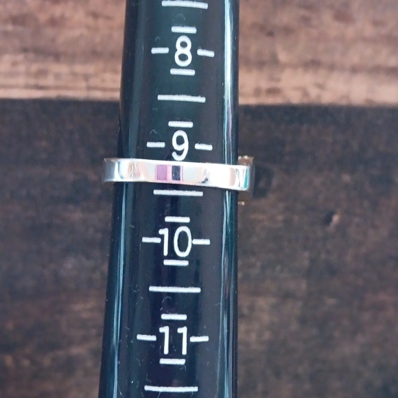 Gold And Silver Tone Multi-Faceted Orange Glass Ring - Picture 11 of 14